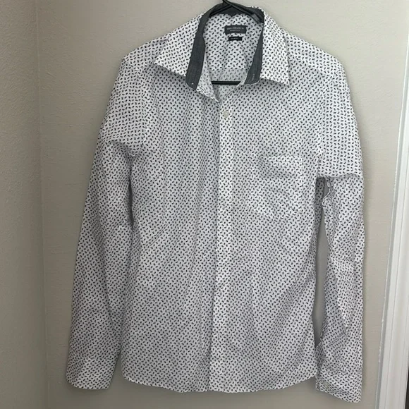 Van Heusen Slim Fit Shirt - Picture 1 of 3